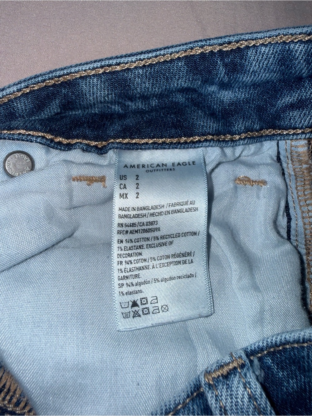 American Eagle Outfitters Faded Blue Rolled-Hem Denim Shorts - Picture 3 of 3